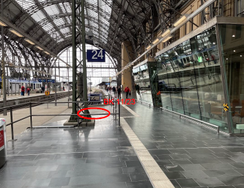 An Gleis 24 ist ein Bohrpunkt markiert